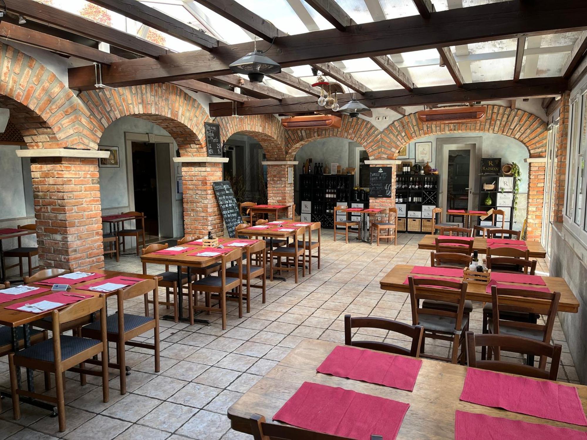 Razman Wine Rooms Gračišče المظهر الخارجي الصورة