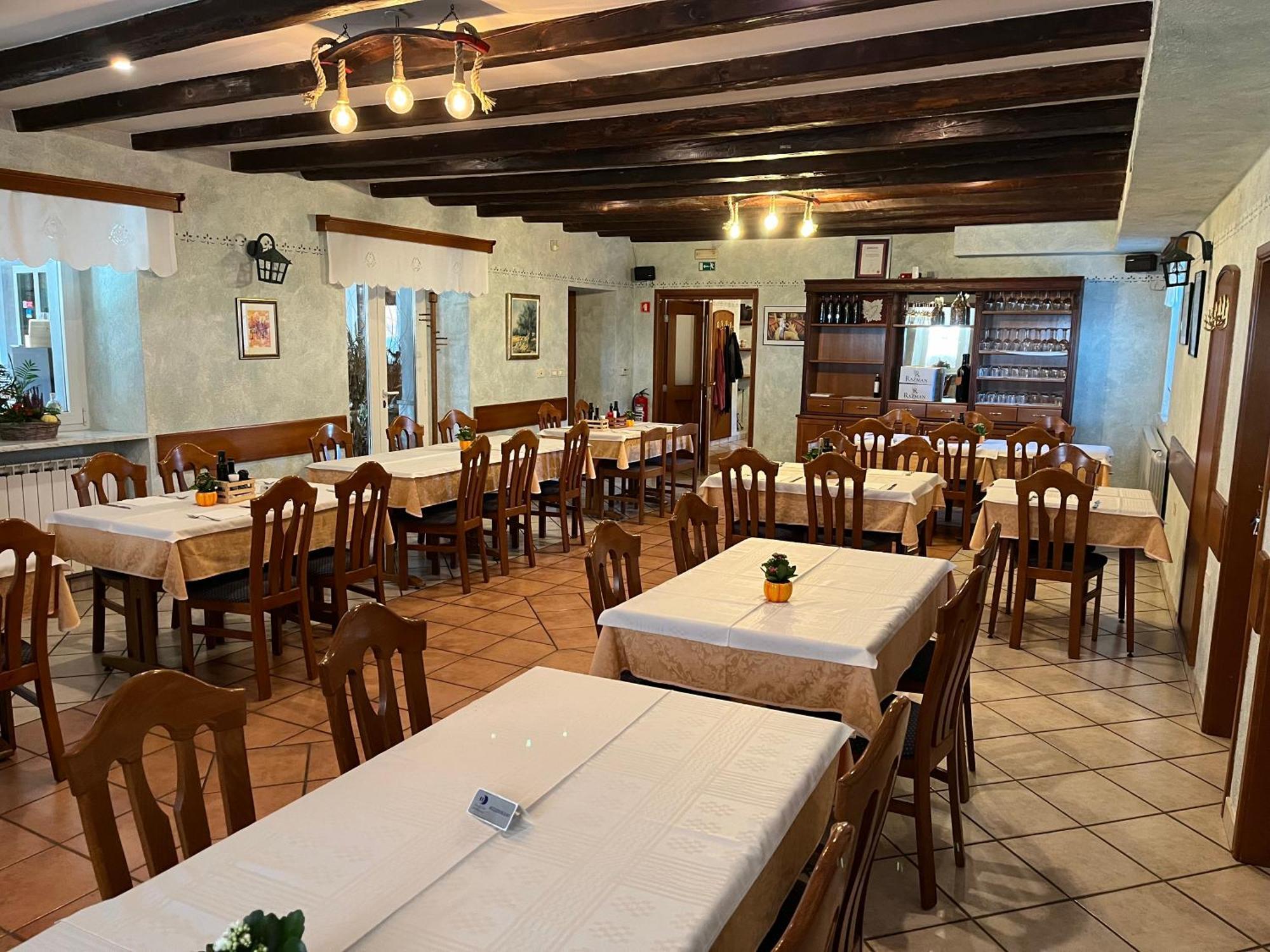 Razman Wine Rooms Gračišče المظهر الخارجي الصورة
